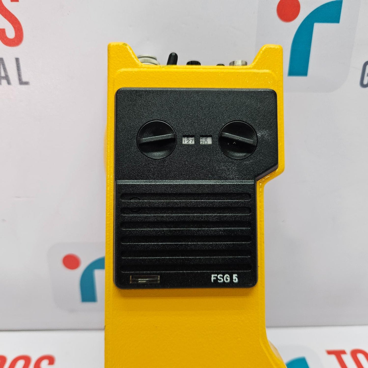 DITTEL FSG 5 VHF-AM-TRANSCEIVER WITH ADAPTER