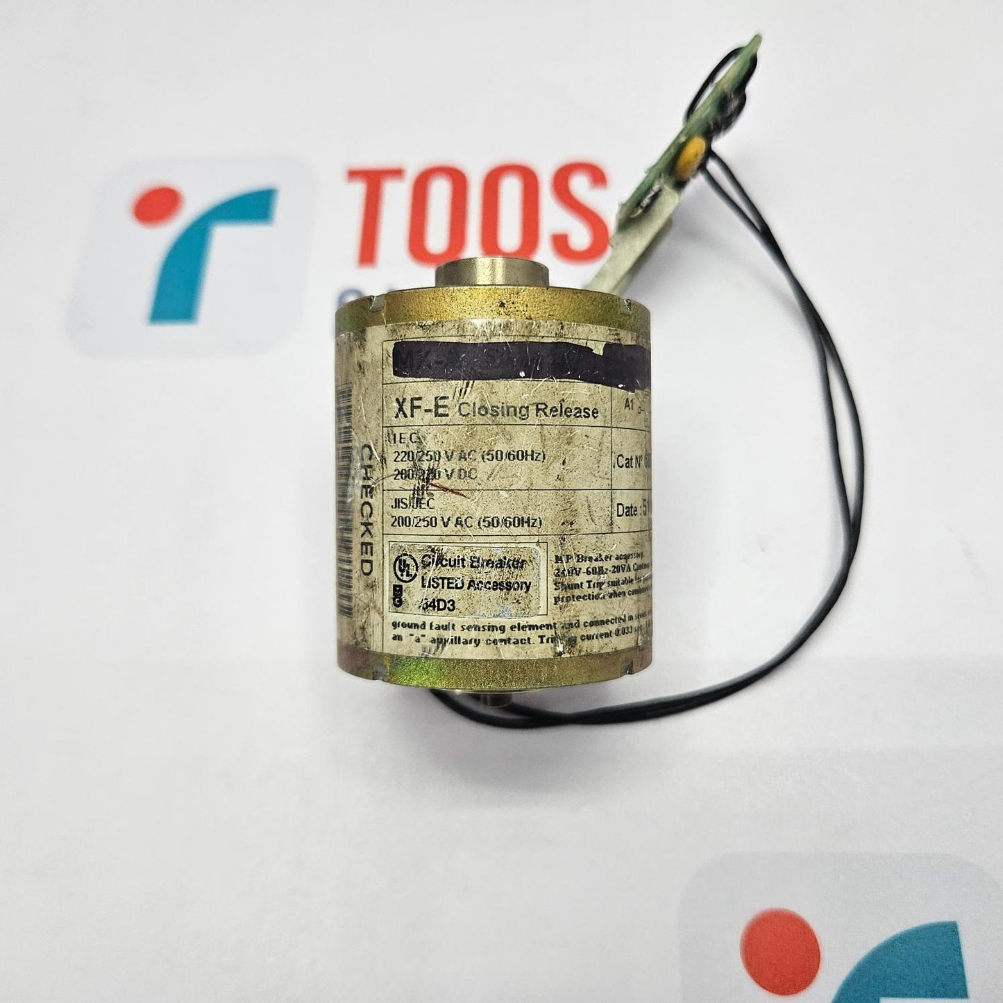 MERLIN GERIN 685 658 XF-E CLOSING RELEASE CIRCUIT BREAKER