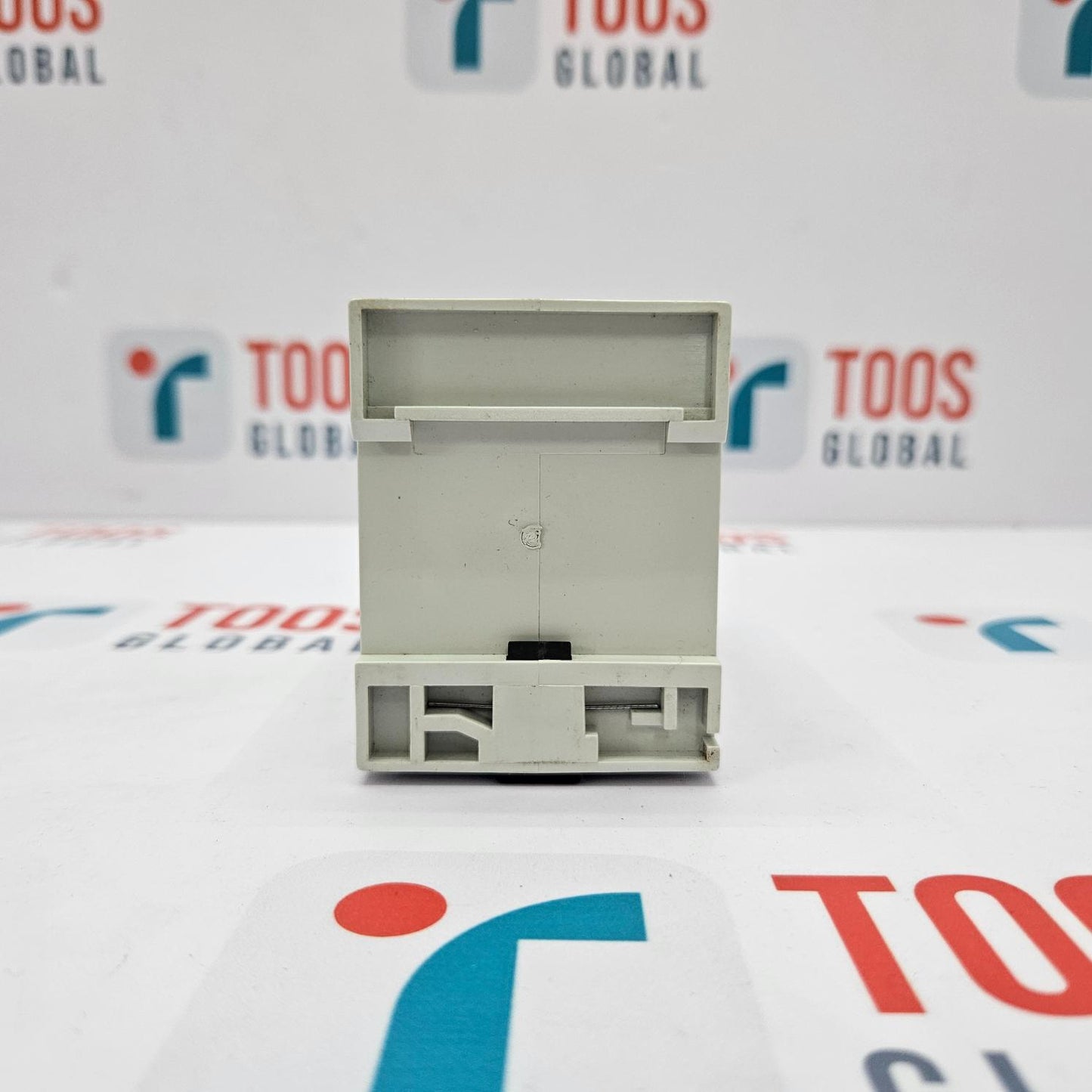 MULTITEK M200-V330 VOLTAGE RELAY 3 PHASE 3 W VOLTAGE OVER TRIP