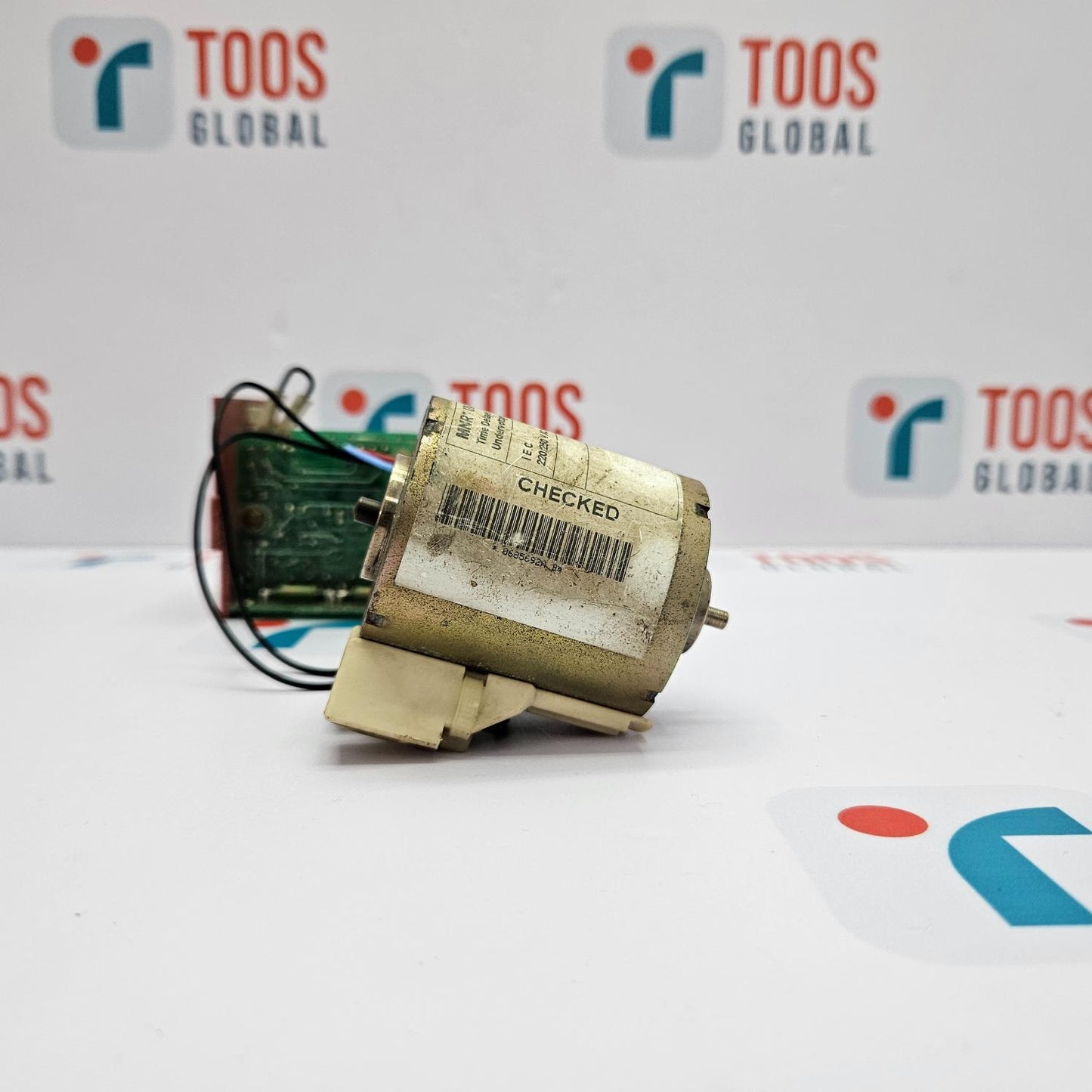 Merlin Gerin MNR-UV Undervolatge Release 685 692