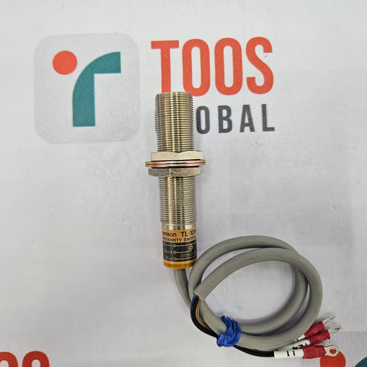 OMRON TL-XP5P PROXIMITY SENSOR / SWITCH NEW