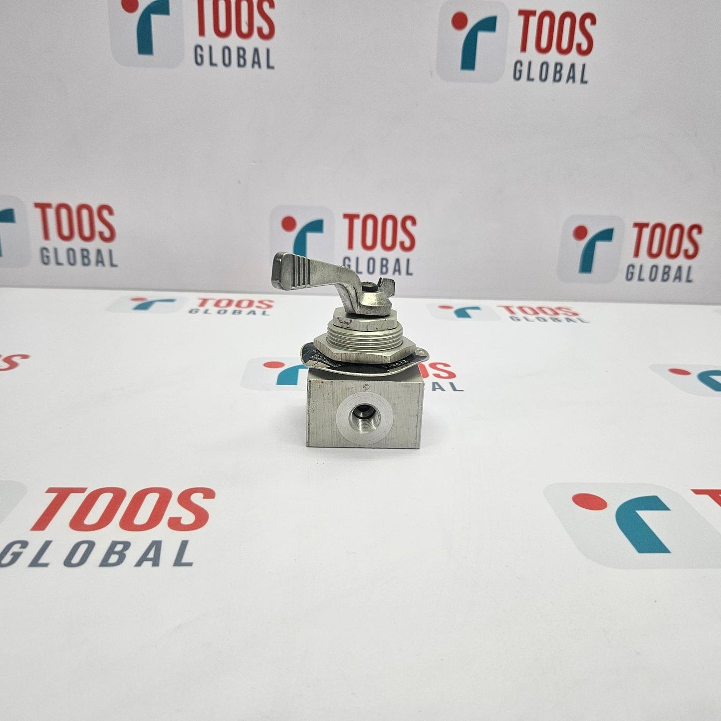 PARKER 8441E 1/4 D2P HYDRAULIC DIRECTIONAL CONTROL VALVE