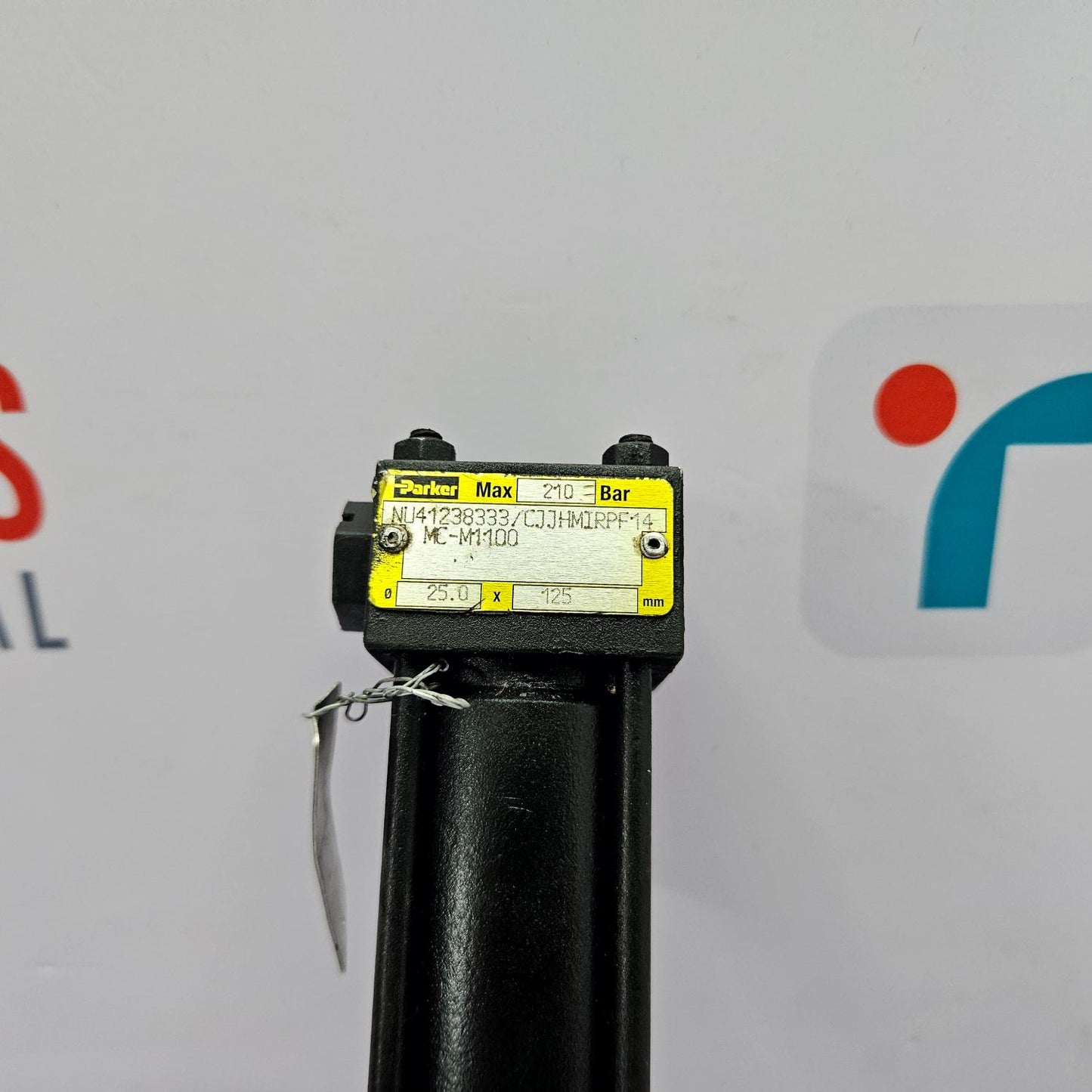 PARKER MC-M1100 PNEUMATIC CYLINDER NU4123833/CJJHMIRPF14