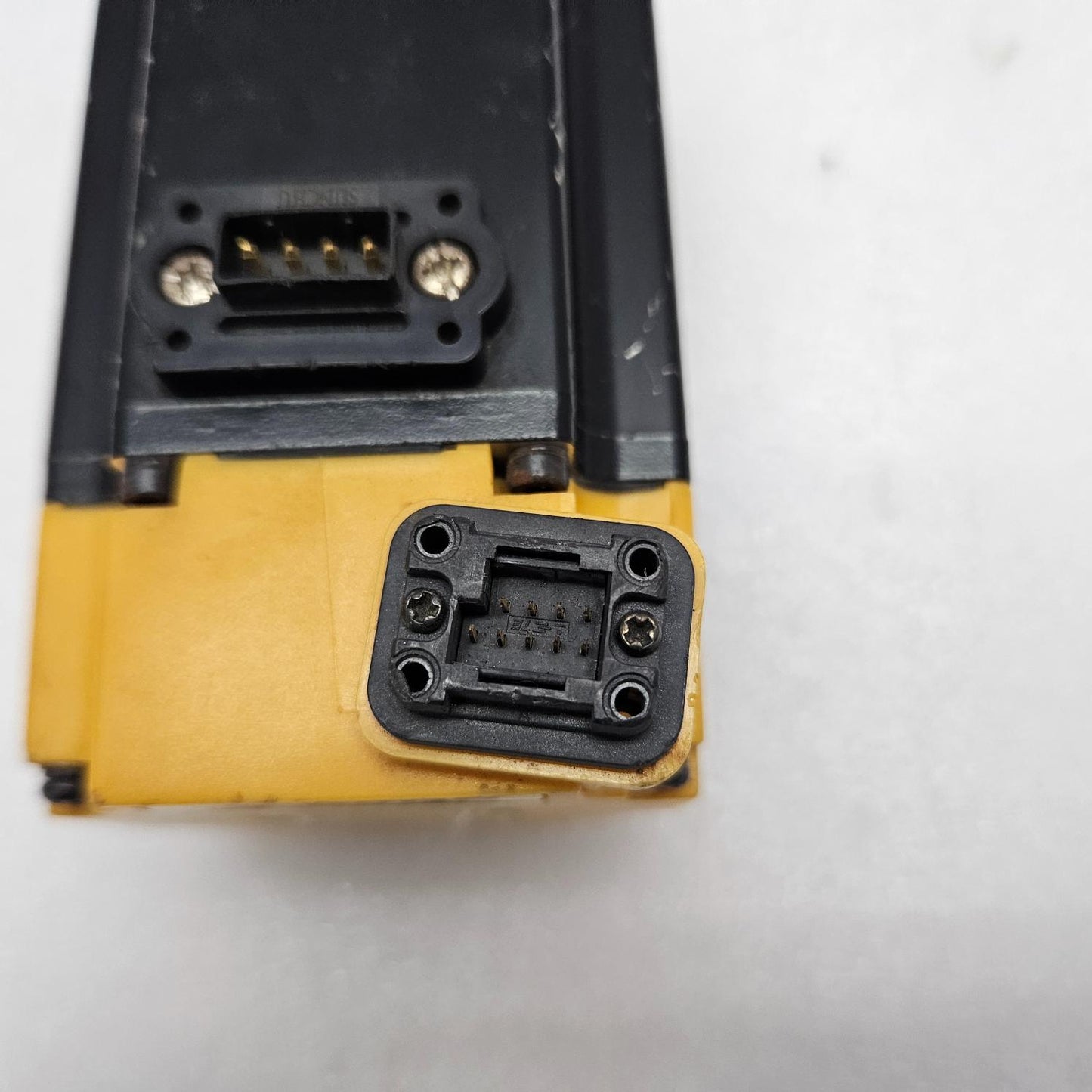 PARKER PM-FBL04AMK AC SERVO MOTOR 400W 3000RMP