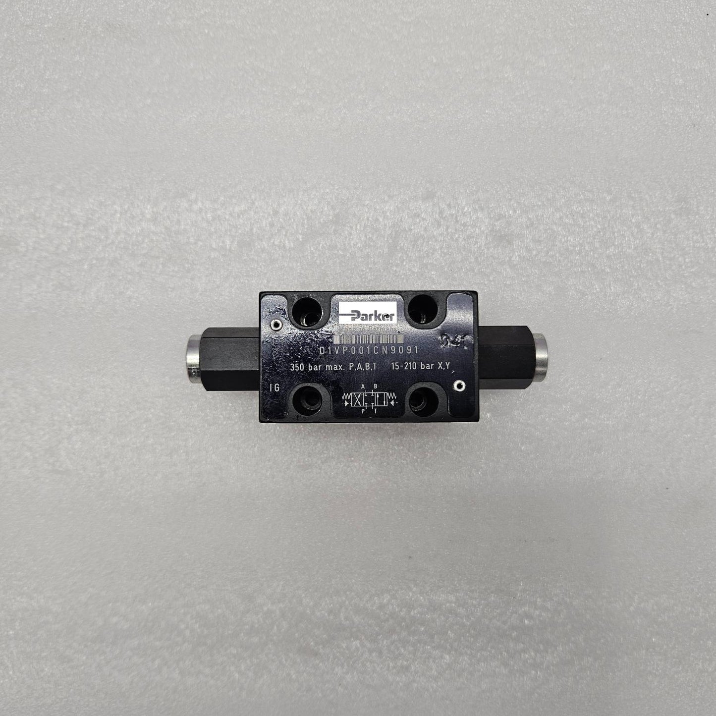 Parker D1VP001CN9091 Directional Control Valve New