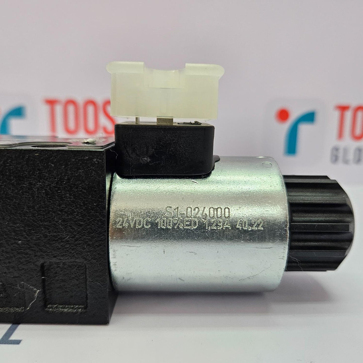 Parker DIVW001CNJWS391 Solenoid Valve
