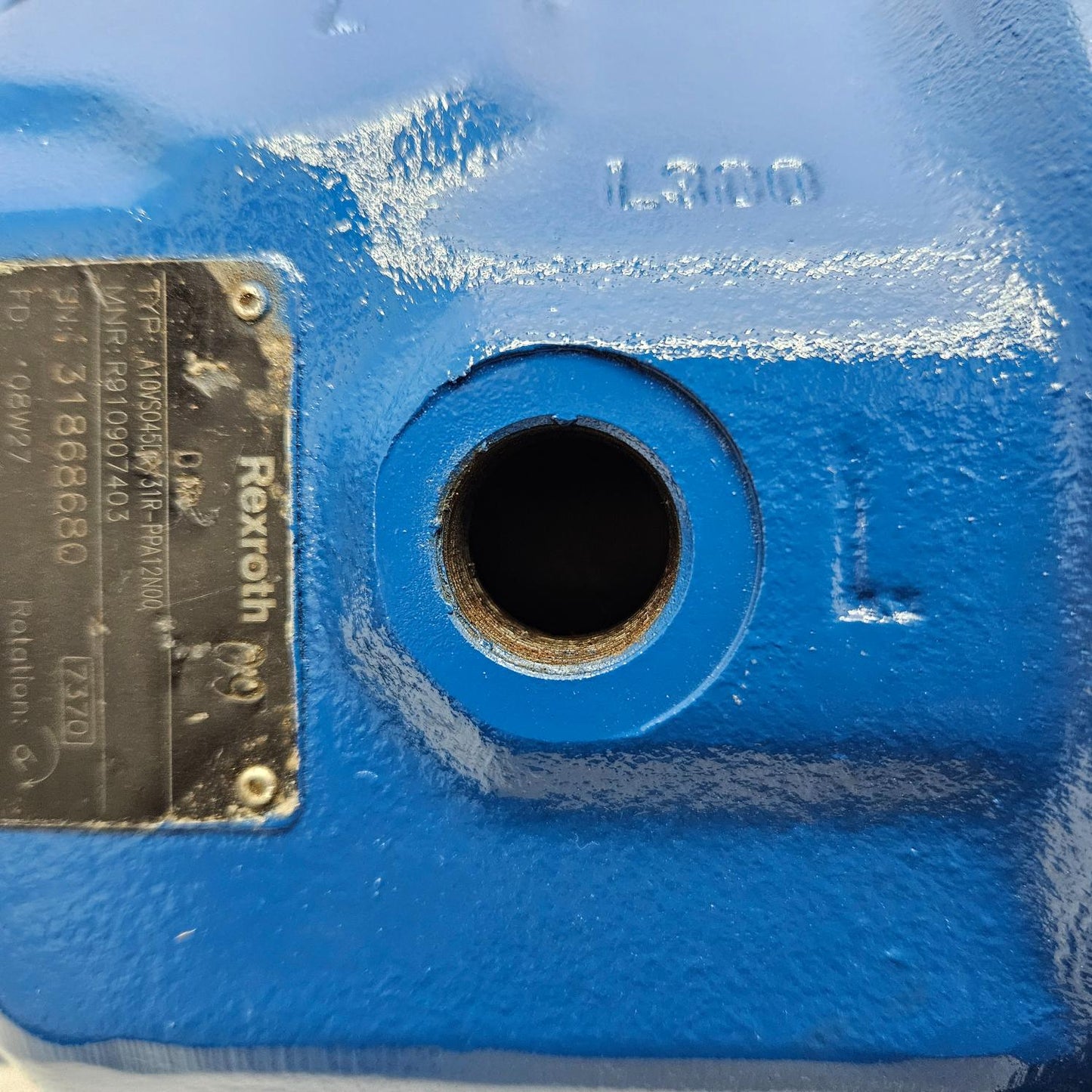 REXROTH R910907403 A10VS045DR/31R-PPA12N00 AXIAL PISTON PUMP