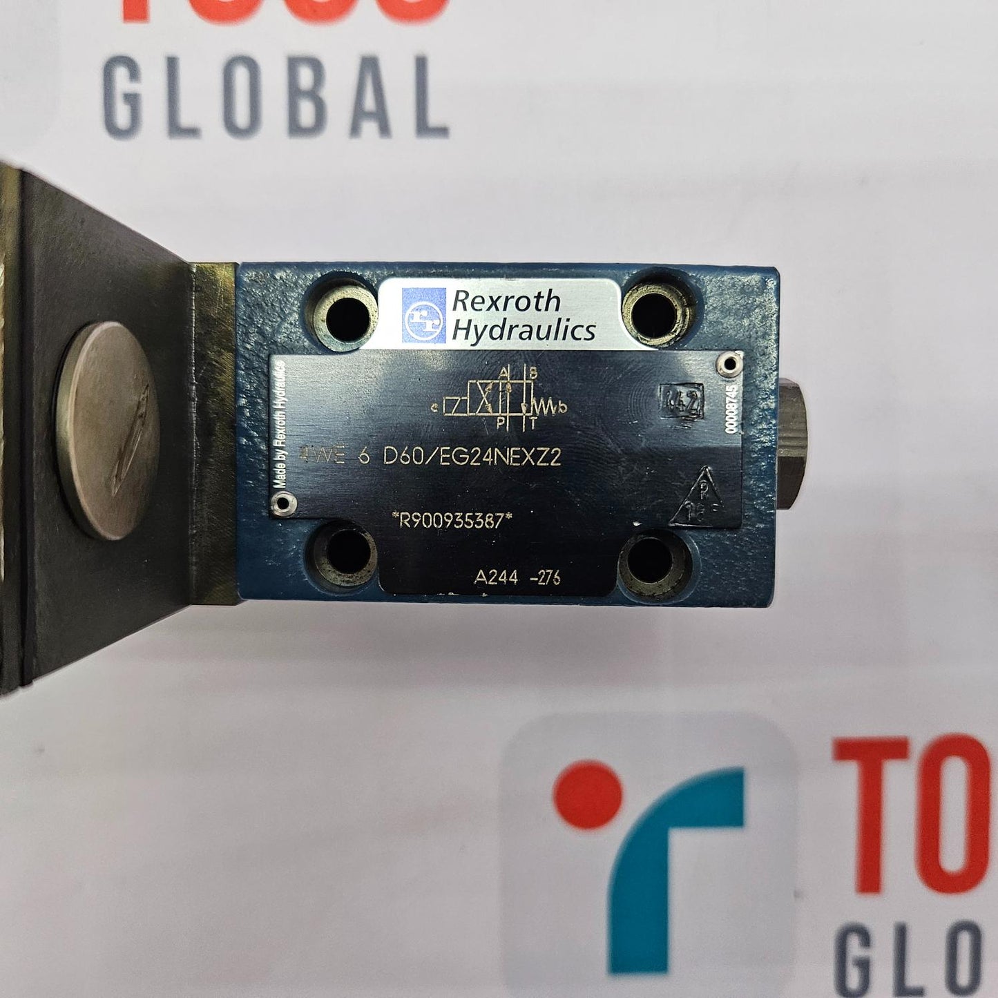 Rexroth R900935387 Hydraulic Valve D60/EG24NEXZ2 With GZ45-2-A