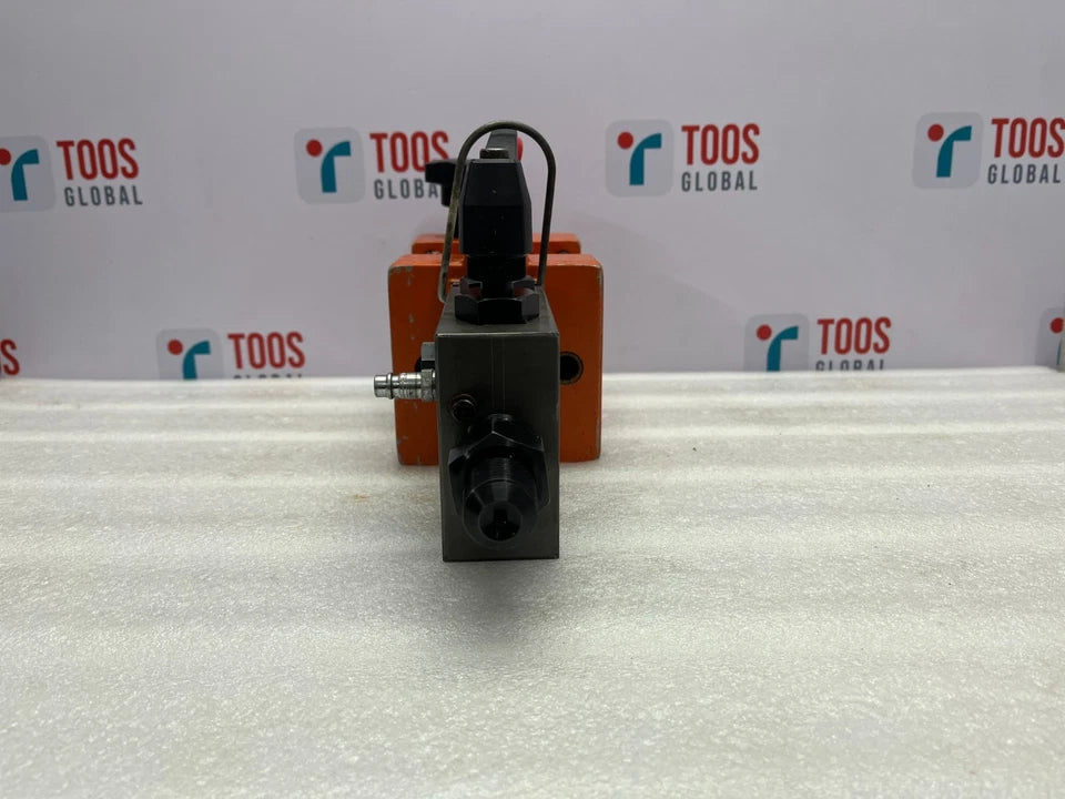 SKF THAP 300 AIR DRIVEN OIL INJECTOR HYDRAULIC PUMP