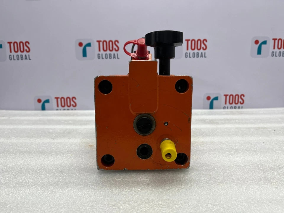 SKF THAP 300 AIR DRIVEN OIL INJECTOR HYDRAULIC PUMP