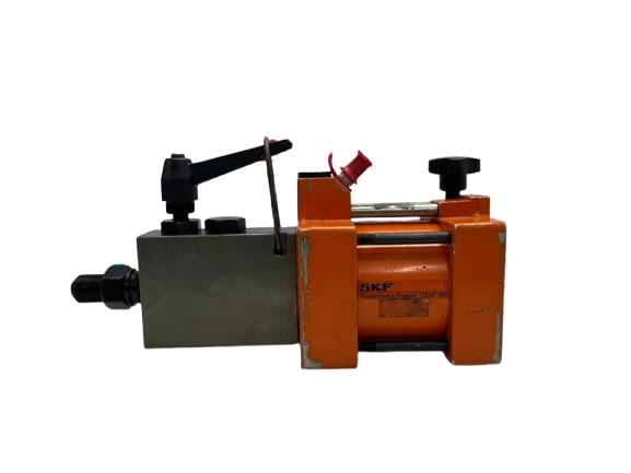 Hydraulic pump and valves