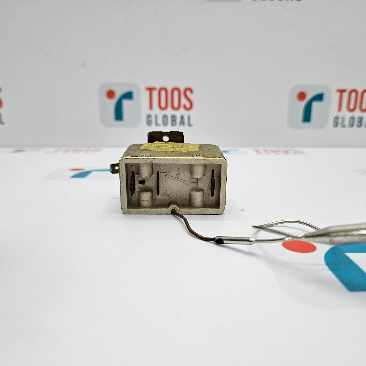 JUMO EM-5 PANEL-MOUNTED THERMOSTAT