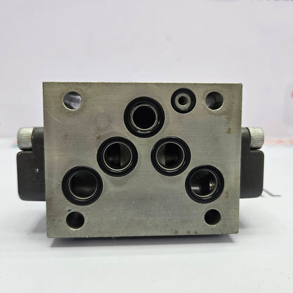 Rexroth R900379192 Servo Valve 4WS2EM10-45/30B2ET315Z8DM NEW