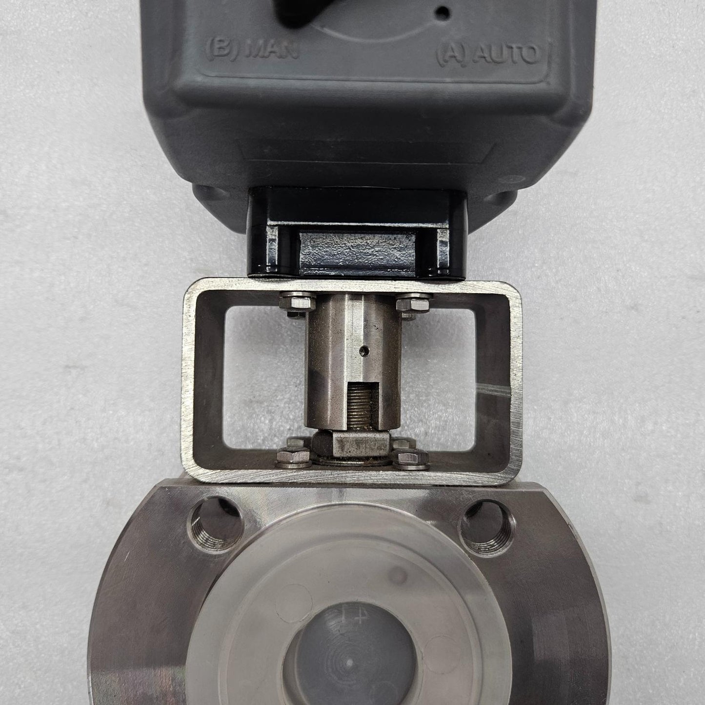 J+J J3C H55 ELECTRIC ACTUATOR WITH VALVE NEW