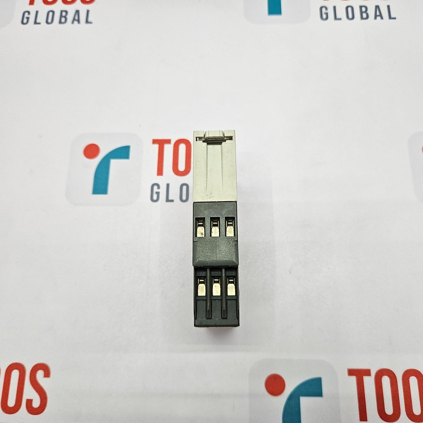 ABB CT-AHS.22S OFF-DELAY WITH AUX VOLTAGE TIME RELAY 1SVR630110R3300