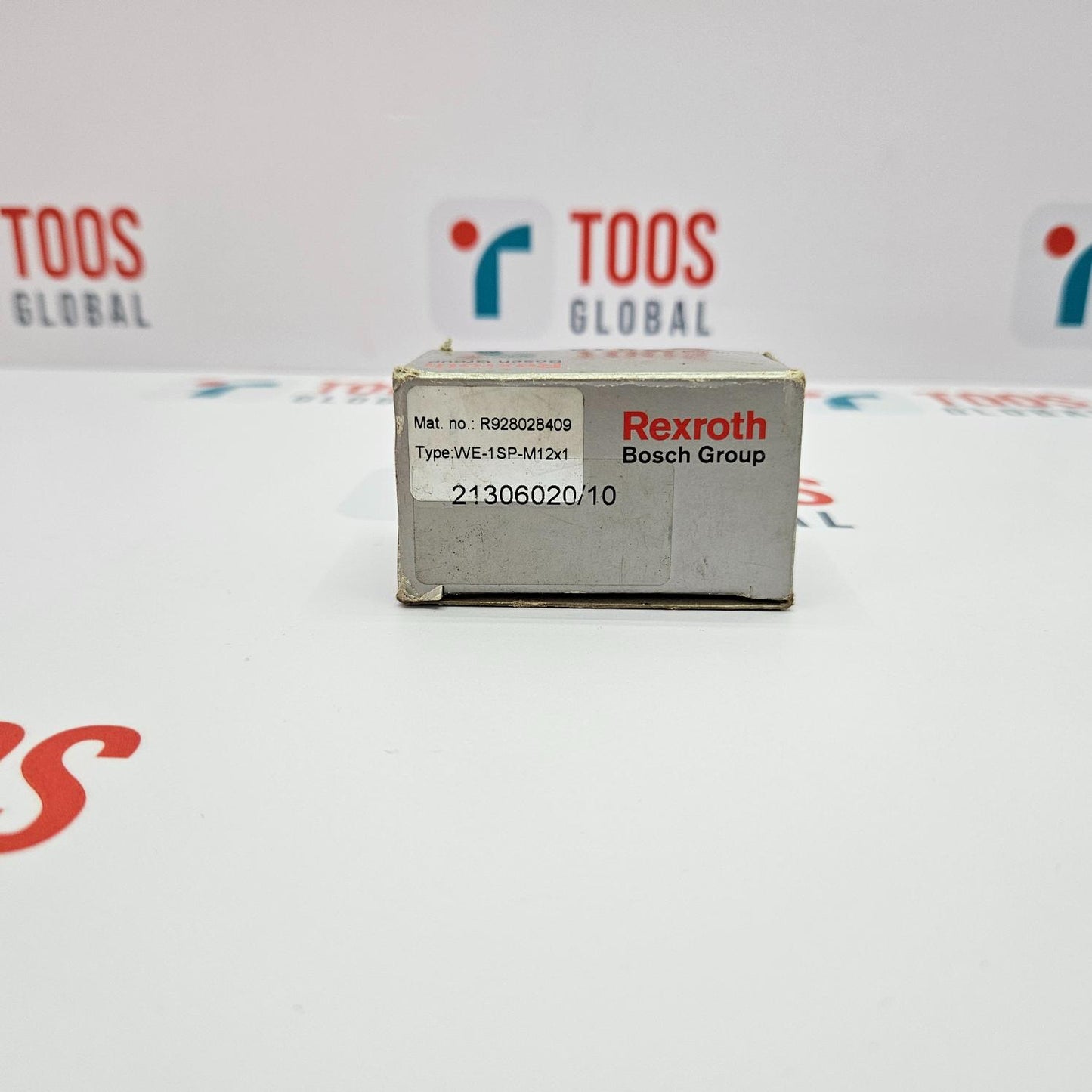 BOSCH REXROTH hydraulic filter indicator in its packaging, predominantly white with company branding visible.