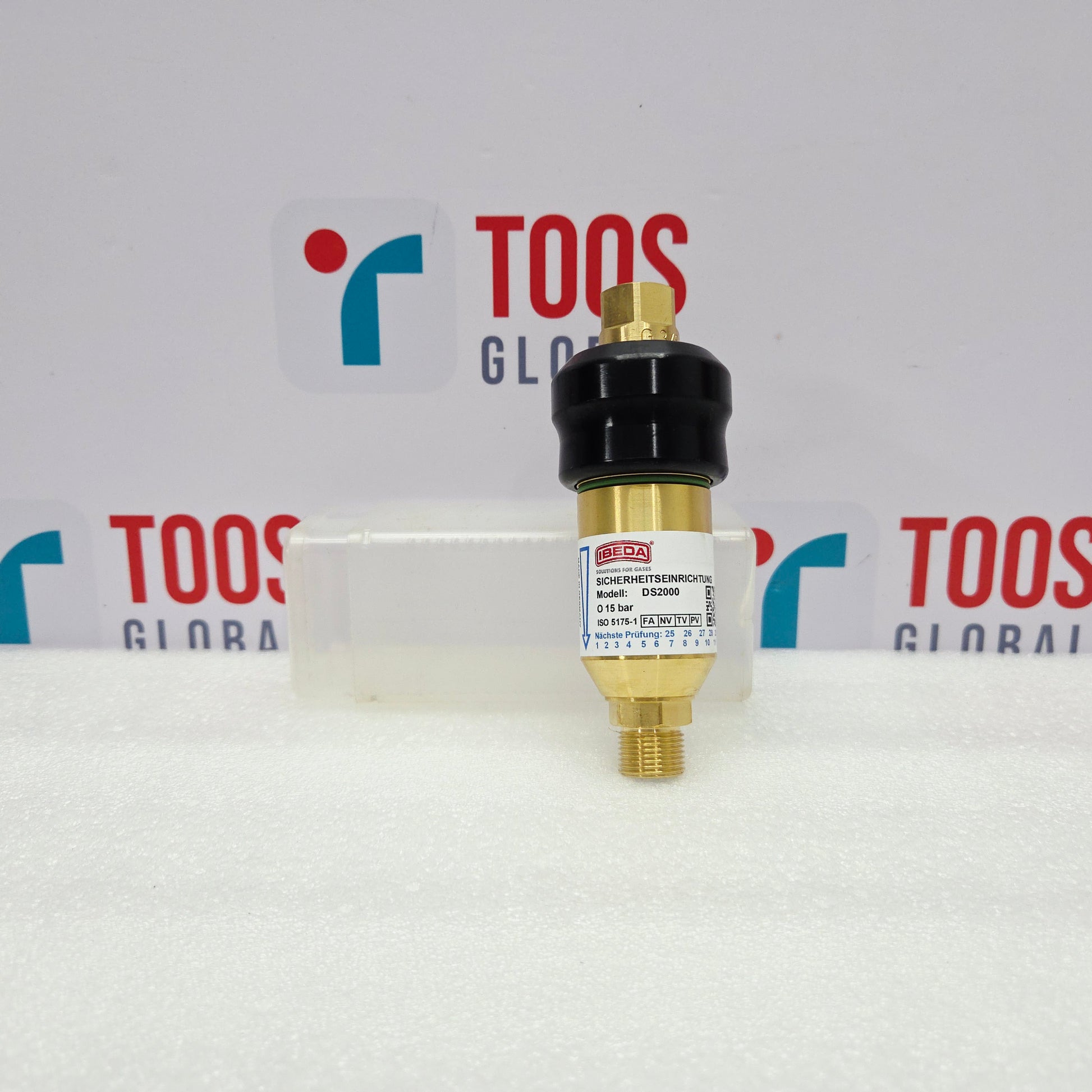 IBEDA DS2000 OXYGEN_O_SAFETY DEVICE 15barFANVTVPV FLASHBACKARRESTOR_3 with a label on a white background featuring 'TOOS GLOBAL' branding.