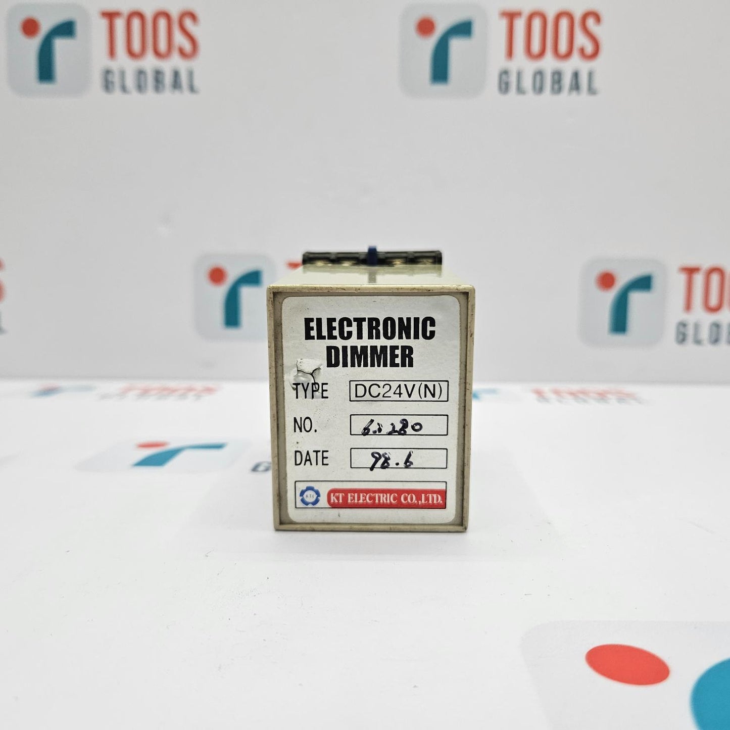 KT ELECTRIC DC24V ELECTRONIC DIMMER WITH BASE Electronic dimmer with branding on a white background