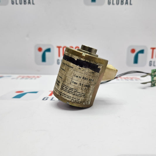 MERLIN GERIN 685 658 XF-E CLOSING RELEASE CIRCUIT BREAKER