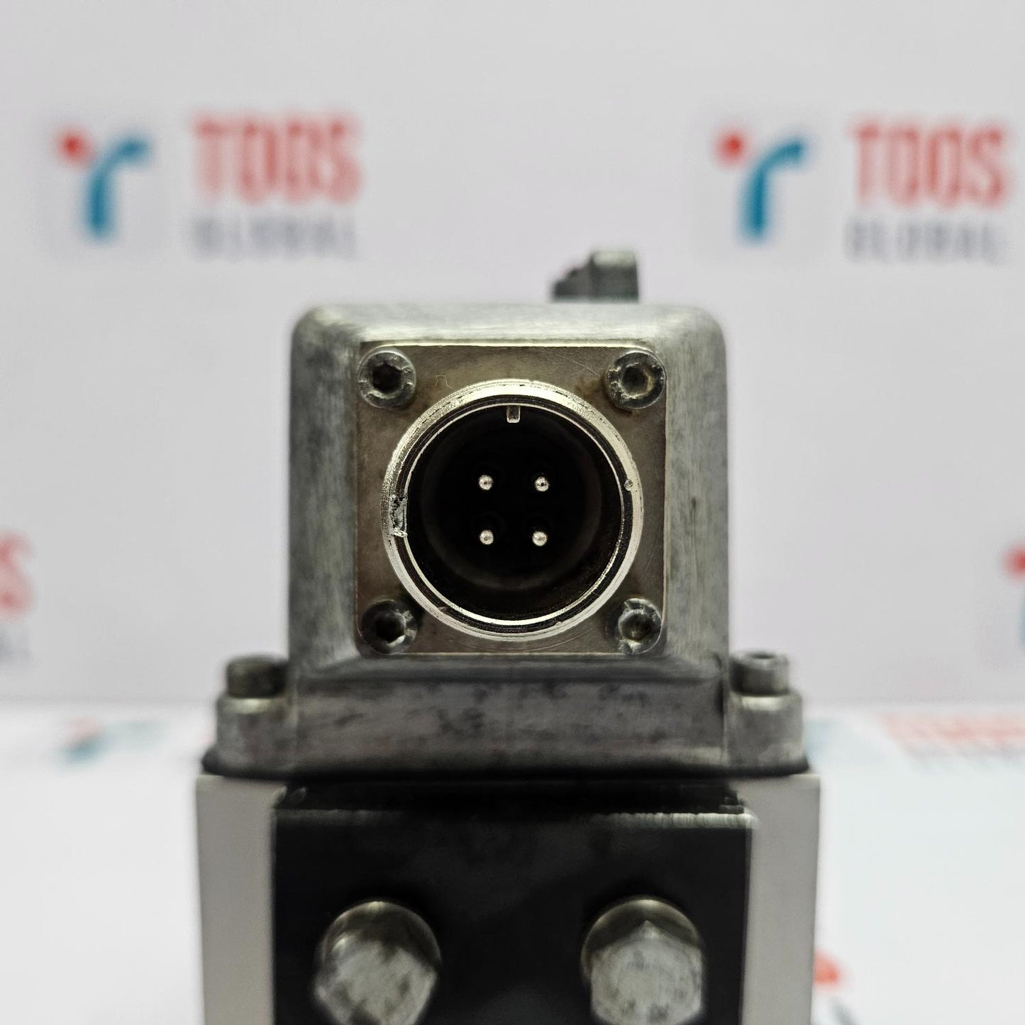 MOOG D631-009CA SERVO VALVE H20F1GMANBRM