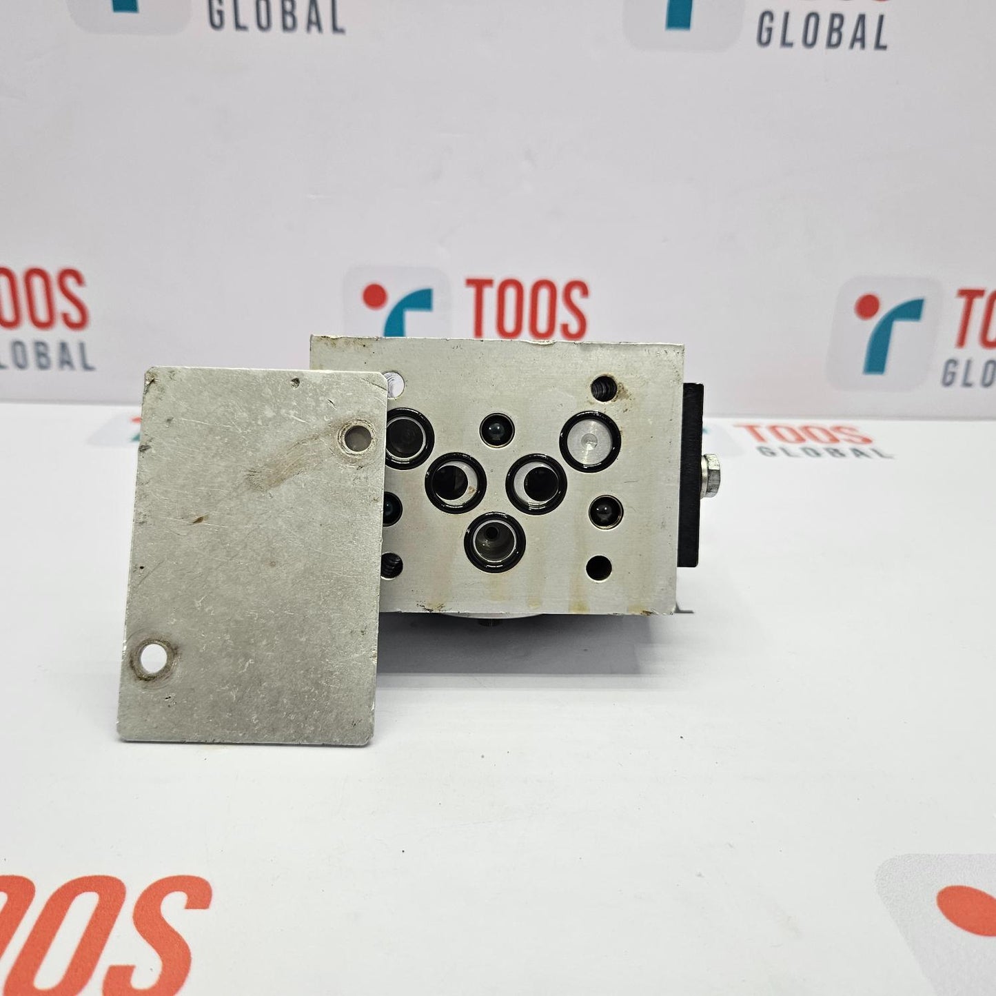 MOOG D631-009CA SERVO VALVE H20F1GMANBRM