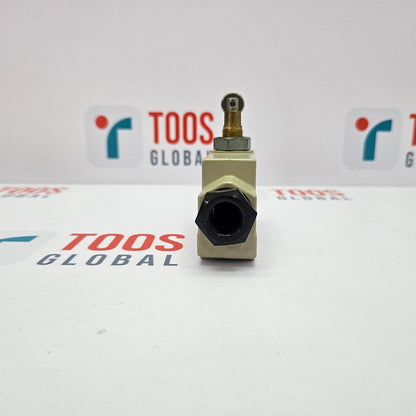 OMRON XE-Q21-2 LIMIT SWITCH 25X6RA