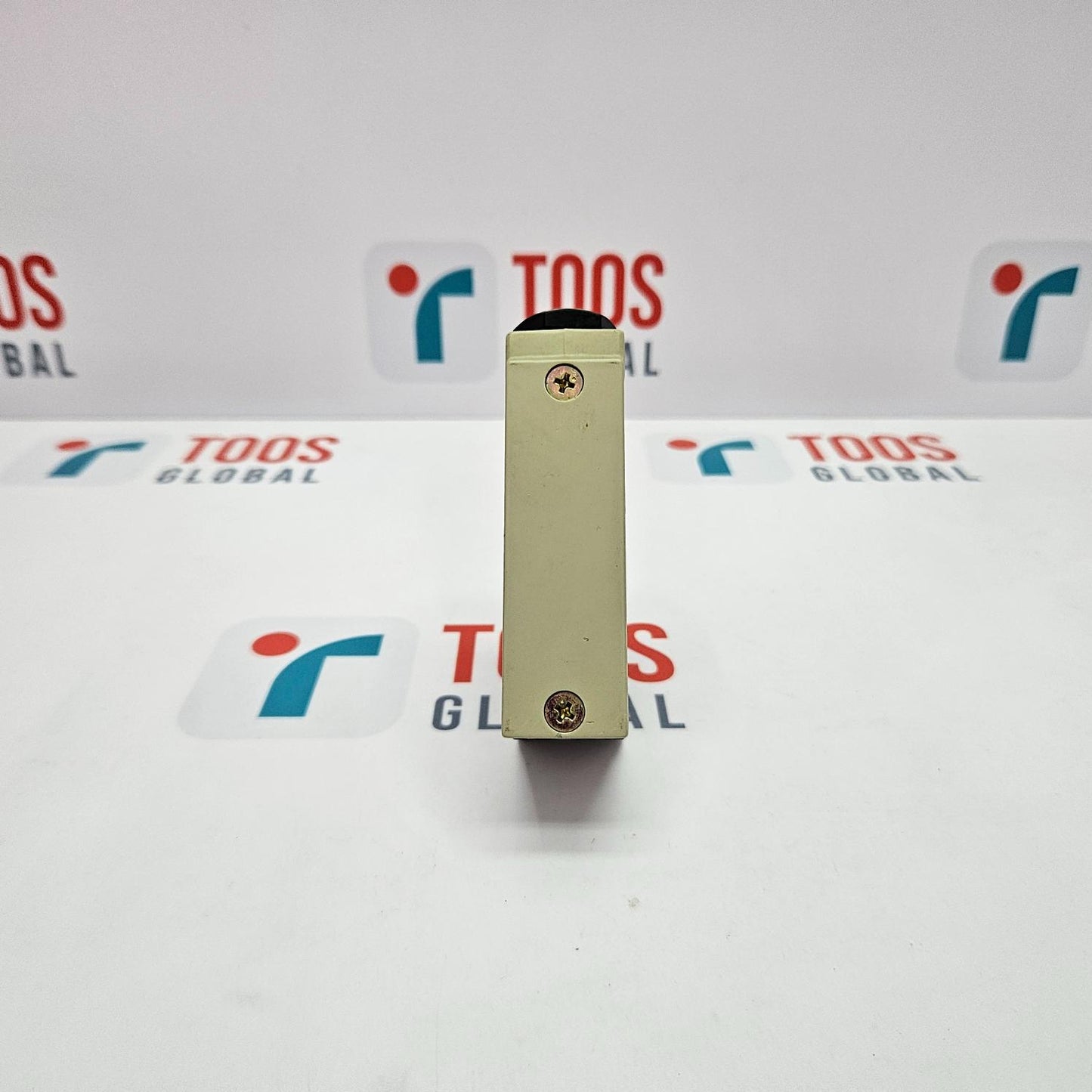 OMRON XE-Q21-2 LIMIT SWITCH 25X6RA