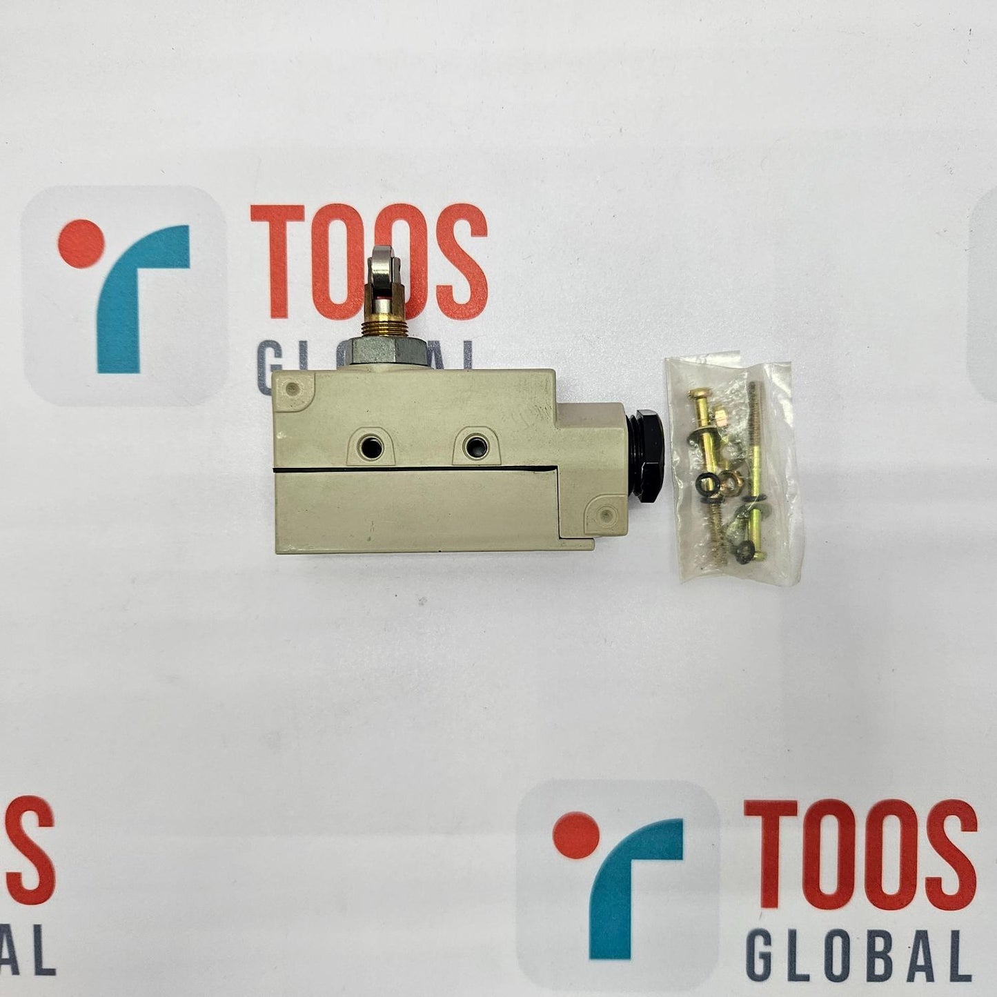 OMRON XE-Q21-2 LIMIT SWITCH 25X6RA