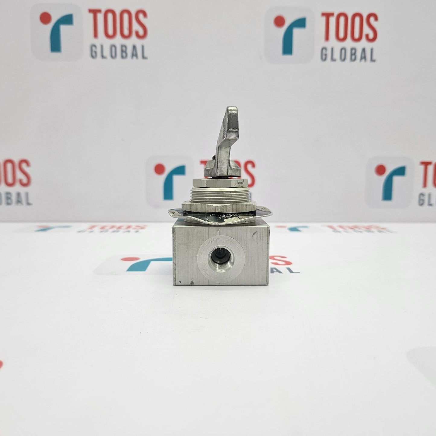 PARKER 8441E 1/4 D2P HYDRAULIC DIRECTIONAL CONTROL VALVE