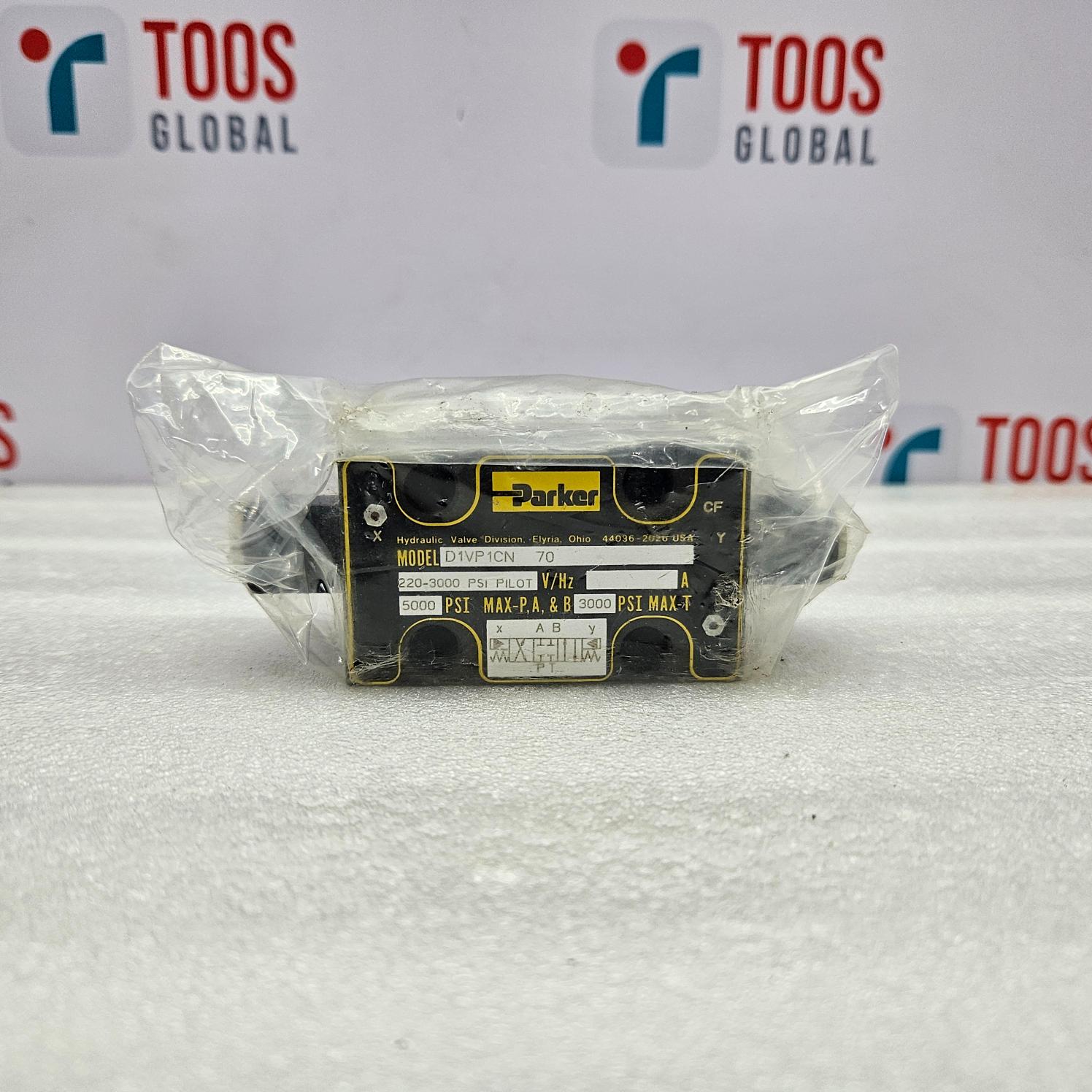 PARKER D1VP1CN 70 PILOT VALVE DIVP1CN70 NEW Parker component in clear plastic packaging on a white background with 'TOOS Global' branding.