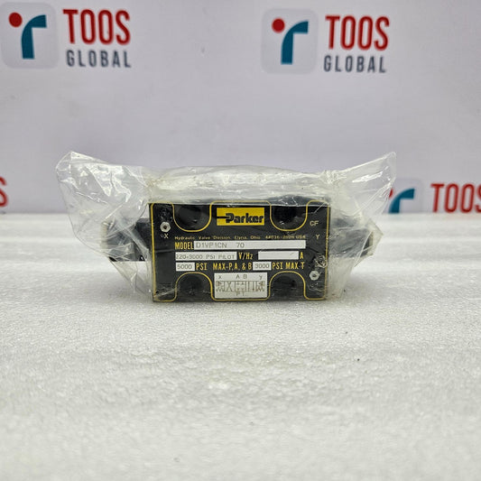 PARKER D1VP1CN 70 PILOT VALVE DIVP1CN70 NEW Parker component in clear plastic packaging on a white background with 'TOOS Global' branding.