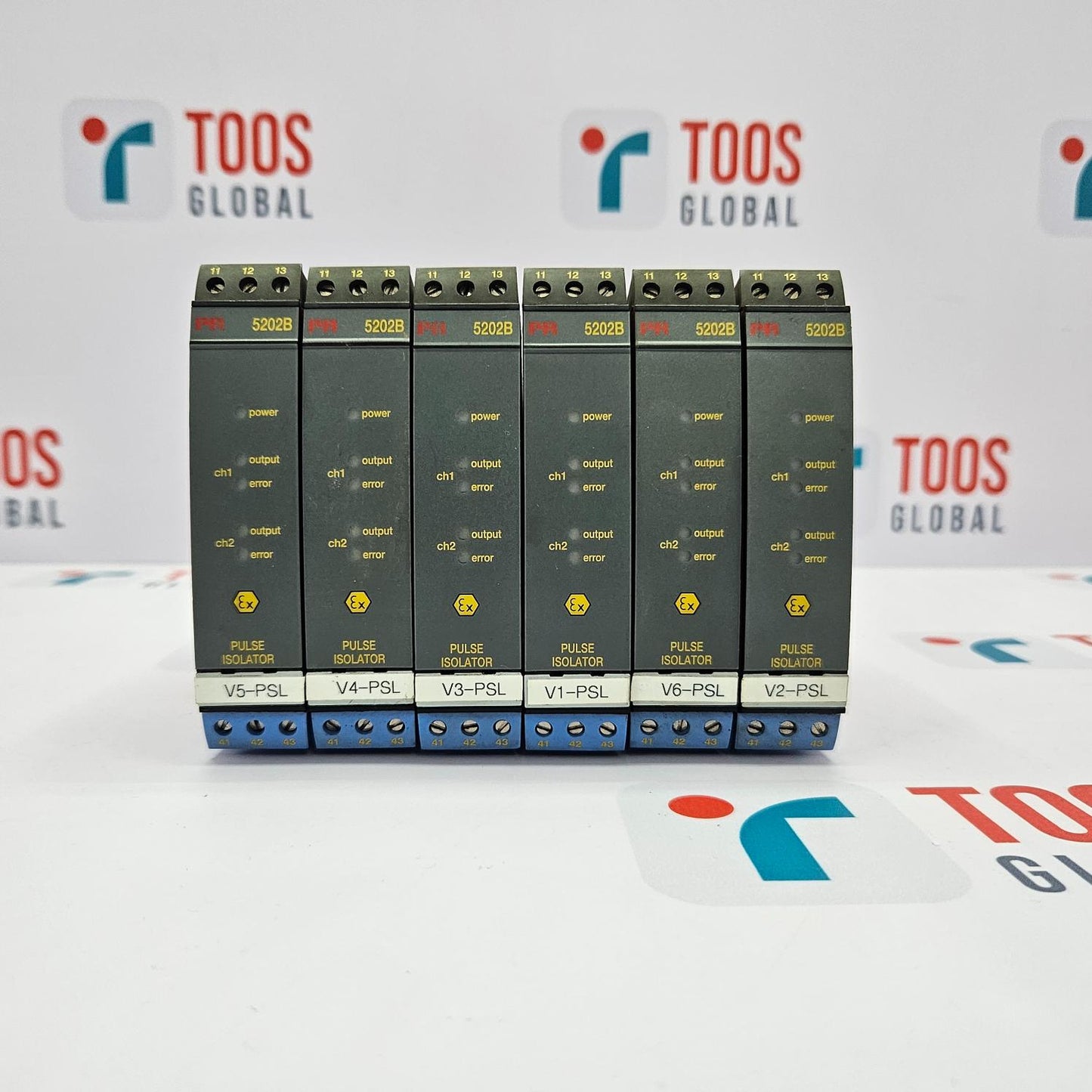 PR ELECTRONICS 5202B PULSE ISOLATOR A series of PR Electronics 5202B pulse isolators, placed horizontally, with the brand logo visible in the background.
