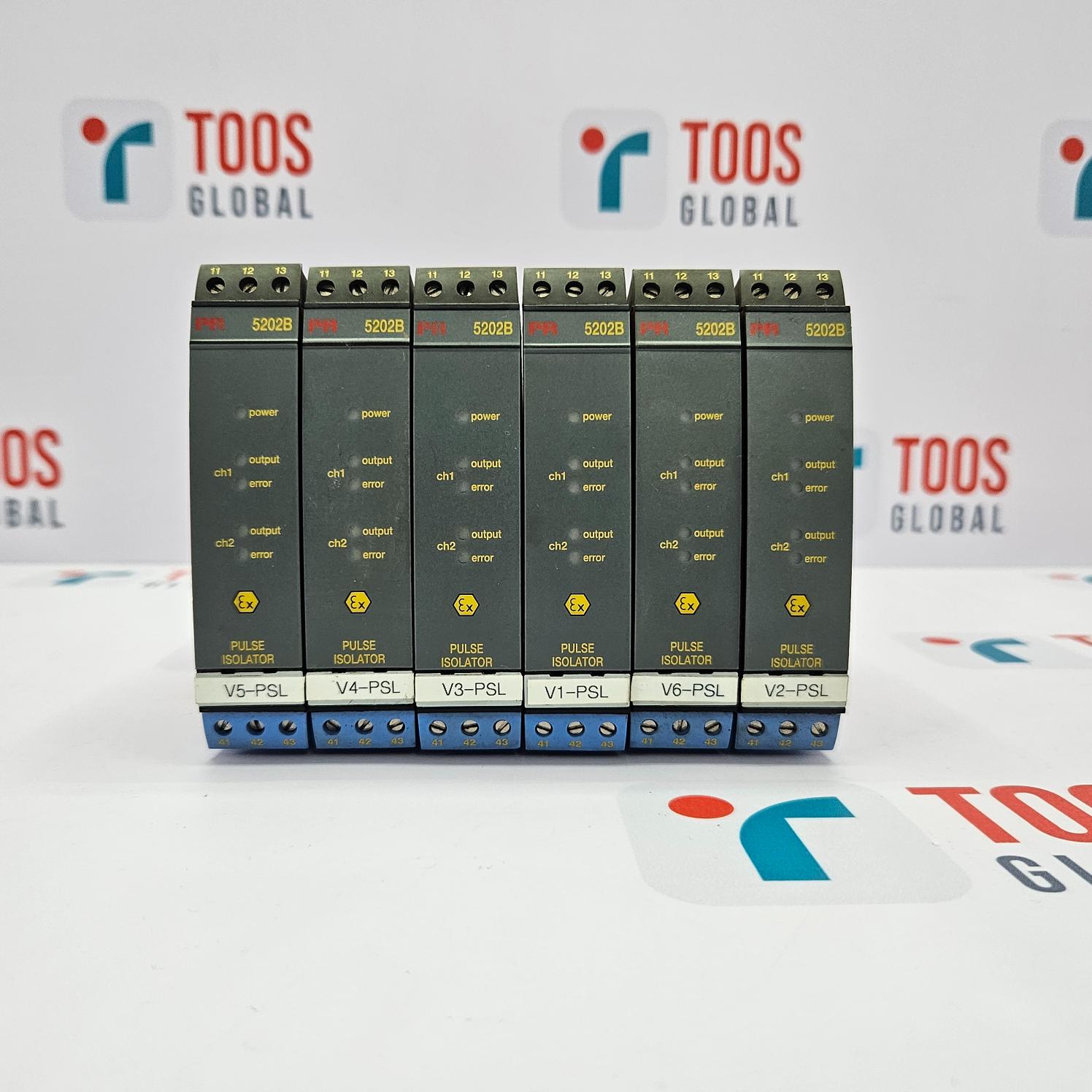 PR ELECTRONICS 5202B PULSE ISOLATOR A series of PR Electronics 5202B pulse isolators, placed horizontally, with the brand logo visible in the background.