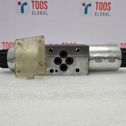 Parker D1FVE02CC0NJW310 Pilot Proportional Directional Control Valve