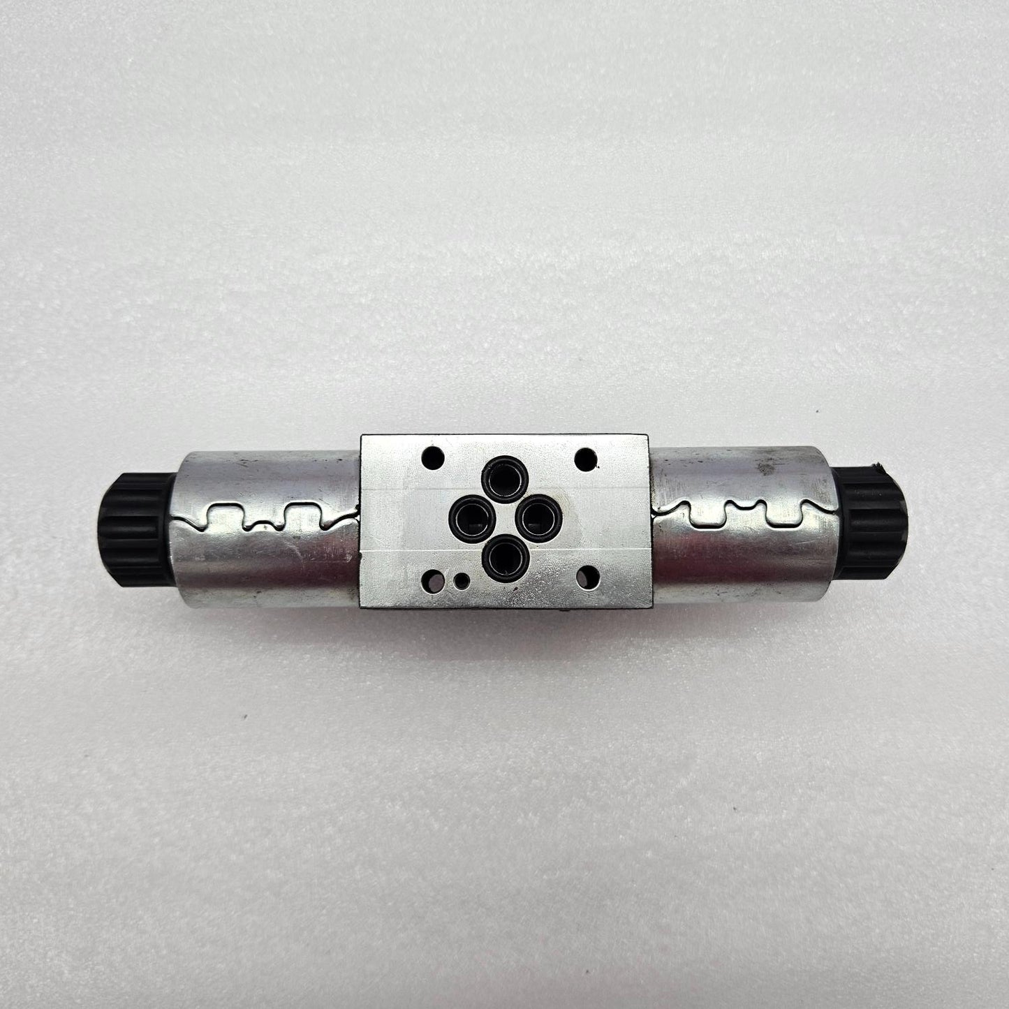 Parker D1FVE02CC0NJW310 Pilot Proportional Directional Control Valve