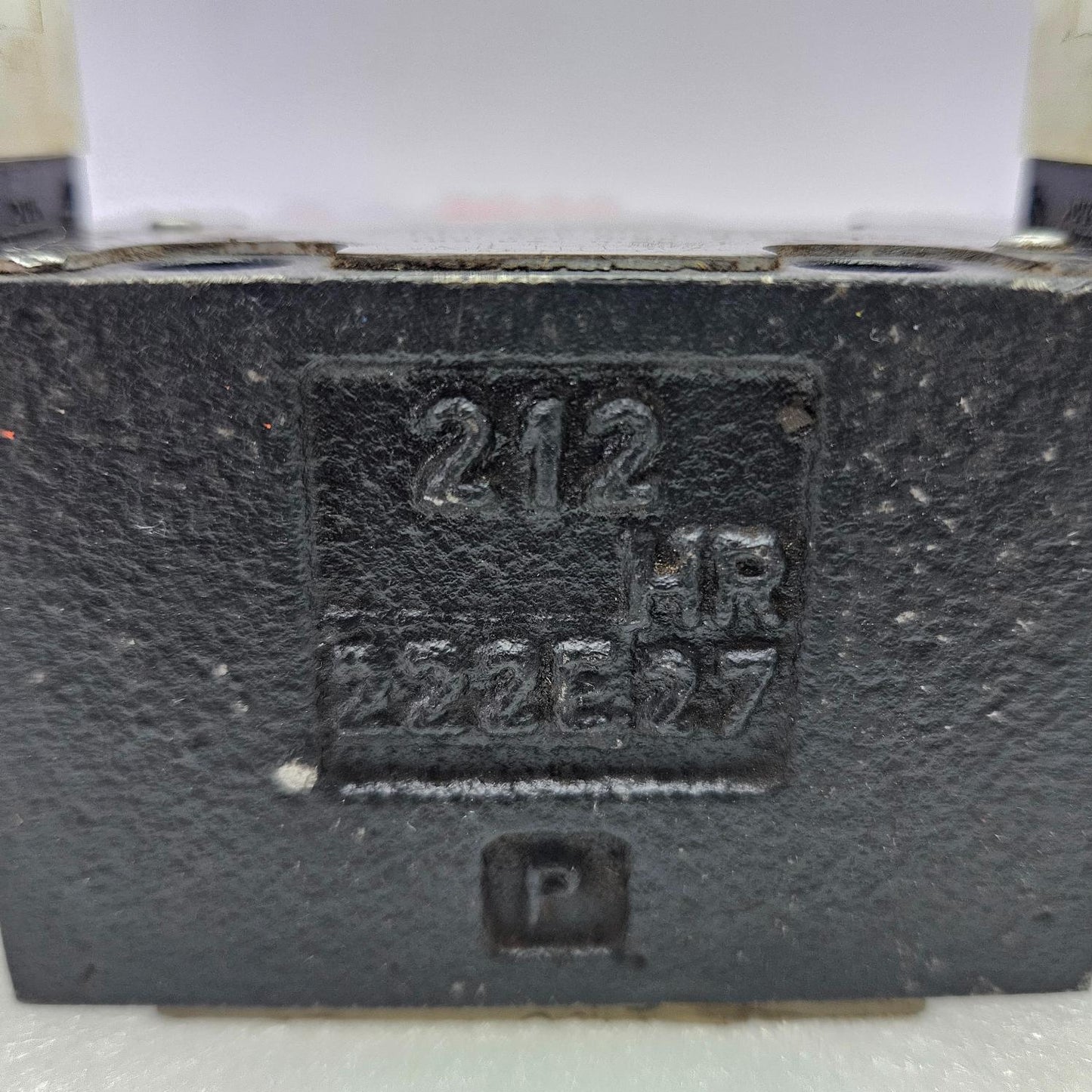 Parker D1FVE02CC0NJW310 Pilot Proportional Directional Control Valve