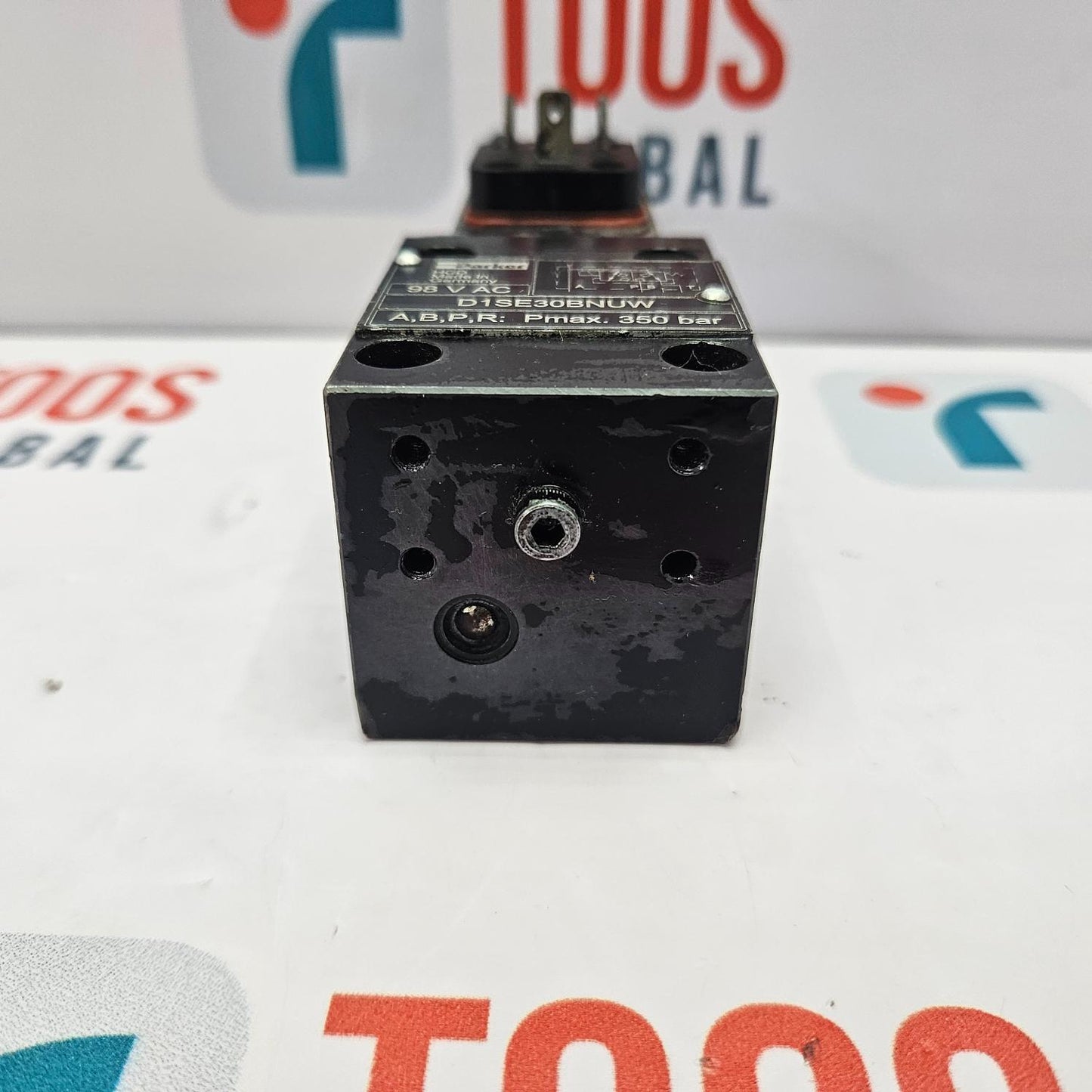 Parker D1SE30BNUW 3/2 Way Seated Type Directional Control Valve