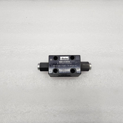 Parker D1VP001CN9091 Directional Control Valve New
