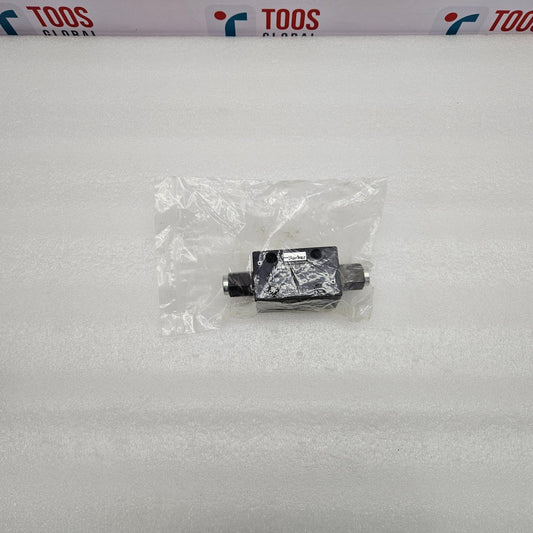Parker D1VP001CN9091 Directional Control Valve New  Metal component in clear plastic packaging on a white background with 'TOOS' branding.
