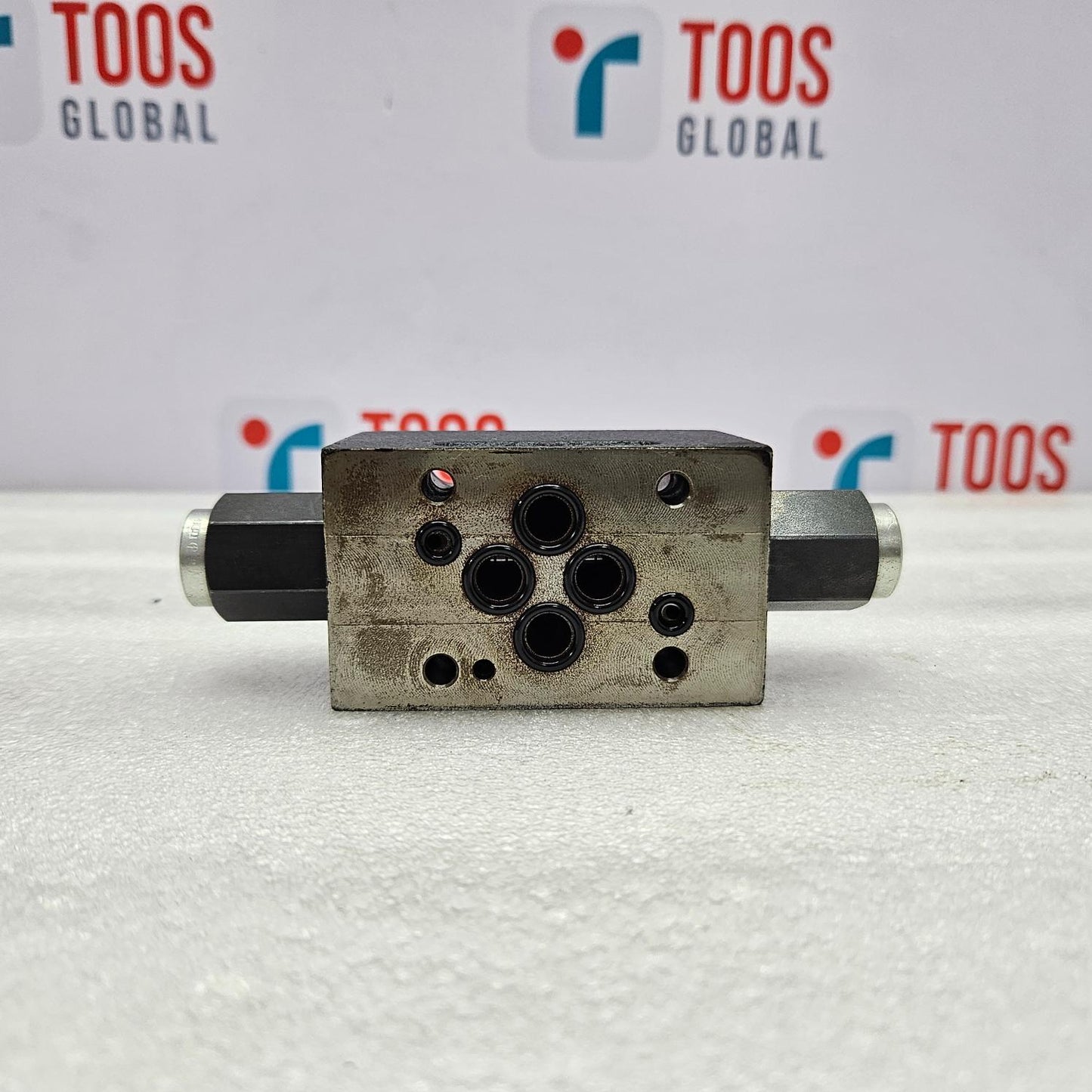 Parker D1VP001CN9091 Directional Control Valve New