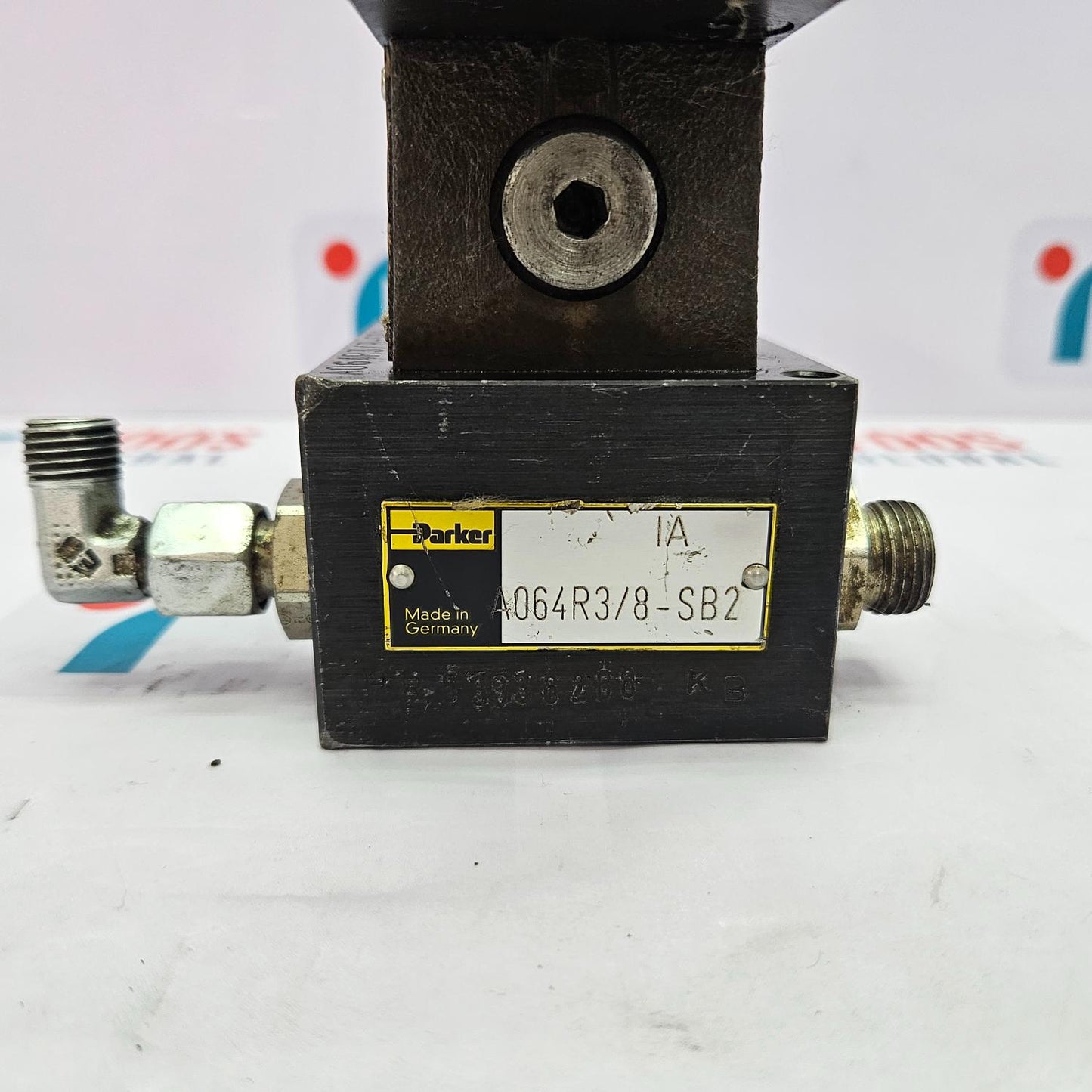 Parker PRDM2PP06SVG15 / A064R3/8-SB2 / SD500A06V8 Hydraulic Valve