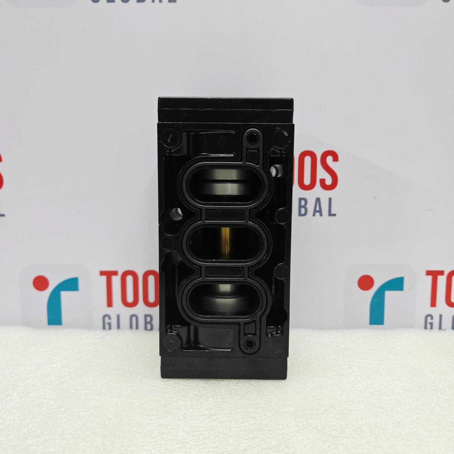 REXROTH 5672310000 30-BAR PNEUMATIC DIRECTIONAL VALVE on a white background with Toos Global brand logos.