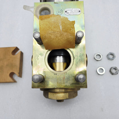 REXROTH AEVENTICS 3710531000 MAIN AIR STARTING VALVE with a cross-shaped piece on a gray background