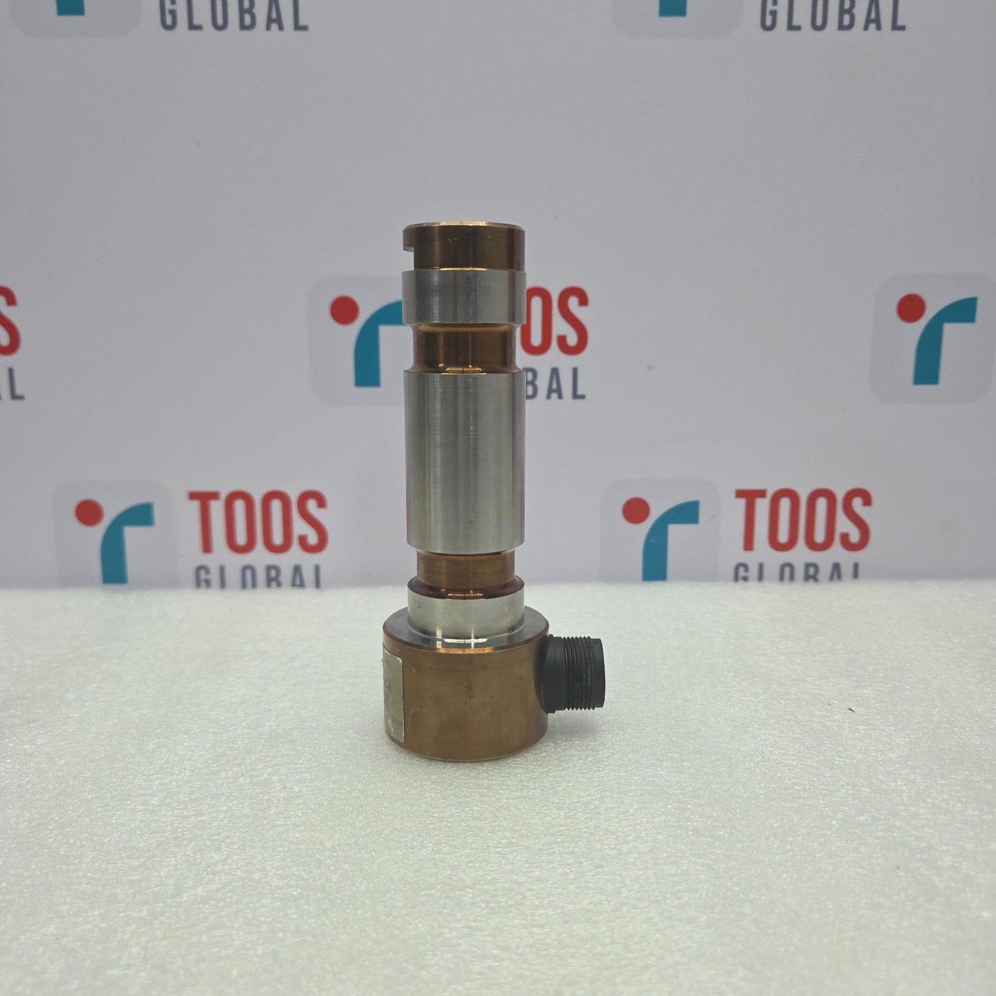 ROBWAY RW 1500 2 TON CAPACITY LOAD TRANSDUCER ON WHITE BACKGROUND WITH TOOS GLOBAL LOGO
