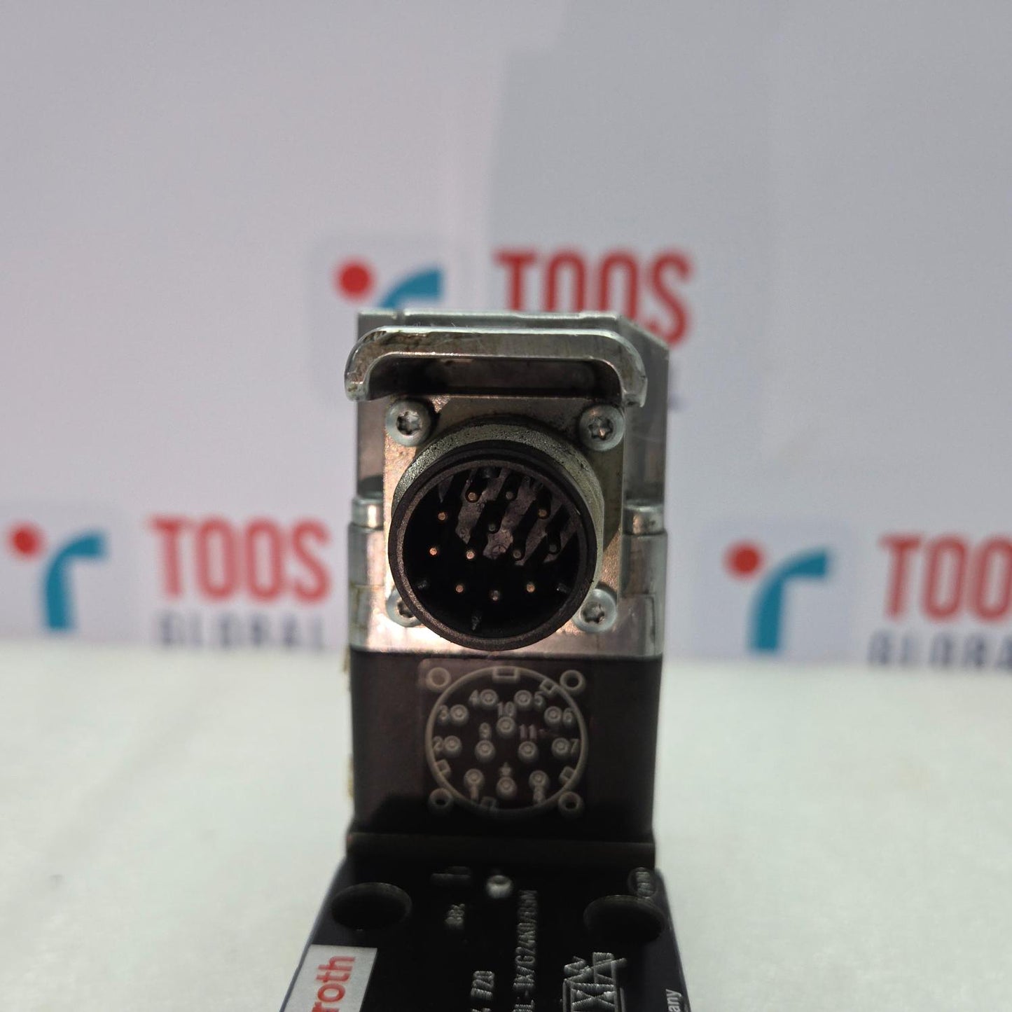 Rexroth 0811404720 Proportional Directional Valve 4WRREH6VB40L-1X/G24K0/B5M New