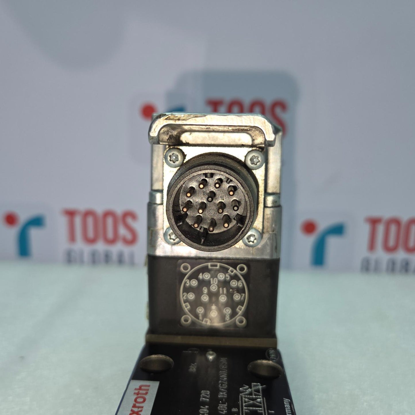 Rexroth 0811404720 Proportional Directional Valve 4WRREH6VB40L-1X/G24K0/B5M New