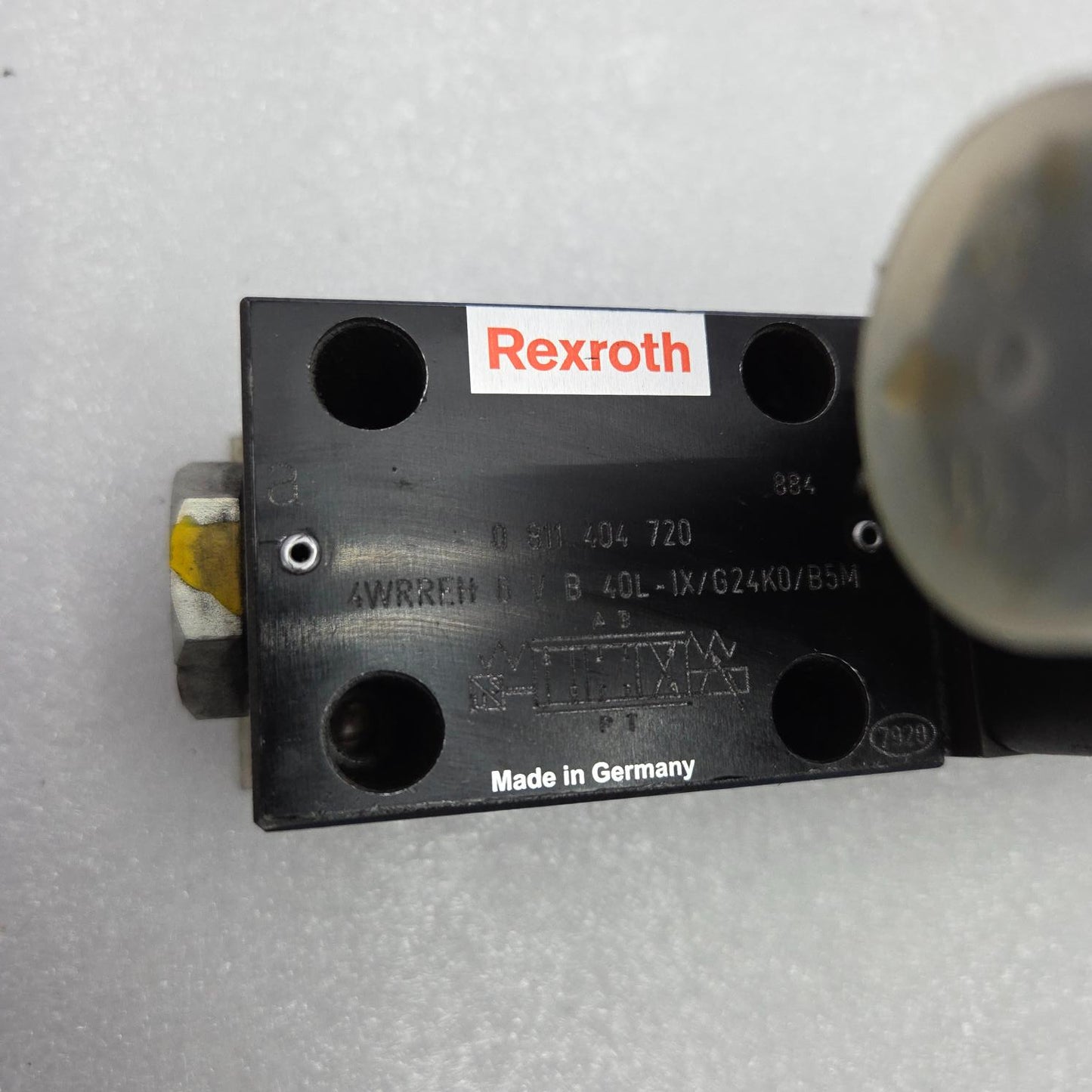Rexroth 0811404720 Proportional Directional Valve 4WRREH6VB40L-1X/G24K0/B5M New