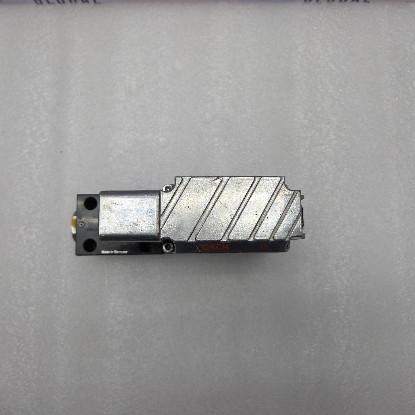 Rexroth 0811404720 Proportional Directional Valve 4WRREH6VB40L-1X/G24K0/B5M New