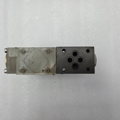 Rexroth 0811404720 Proportional Directional Valve 4WRREH6VB40L-1X/G24K0/B5M New