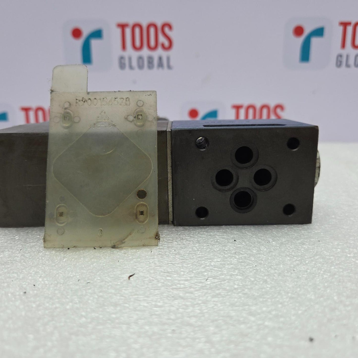 Rexroth 0811404720 Proportional Directional Valve 4WRREH6VB40L-1X/G24K0/B5M New